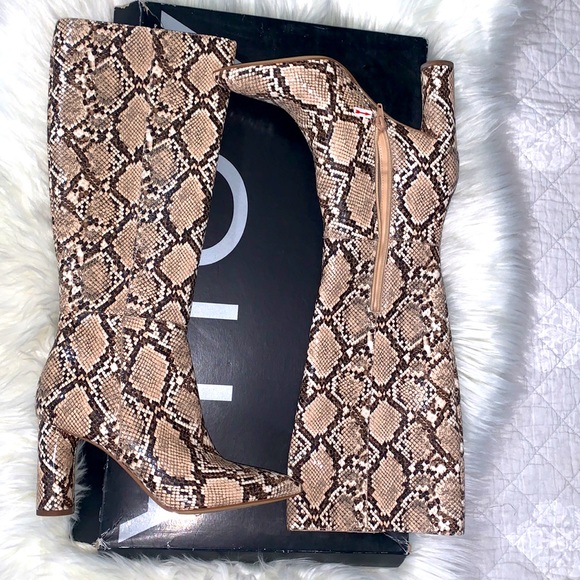 Aqua Private Label Women's Maria Snake Embossed Leather Block Heel Tall Boots - Picture 4 of 14